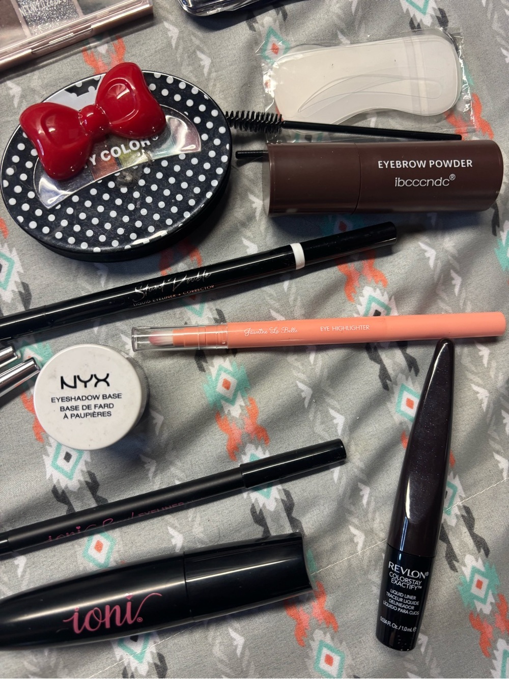 💁‍♀️💥💥Assorted Makeup Bundle - Picture 6 of 13